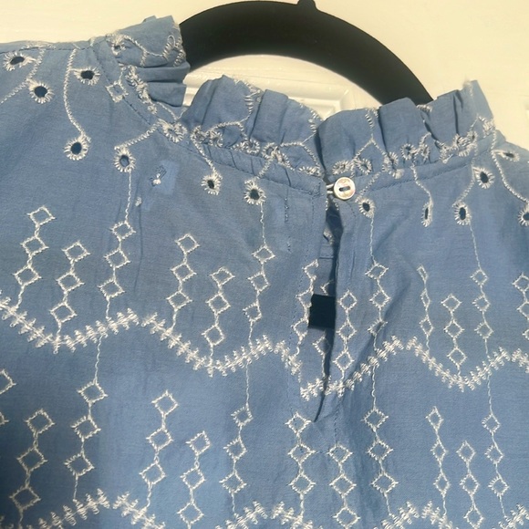 NWT Urban Outfitters Embroidered Eyelet blouse - Picture 7 of 11
